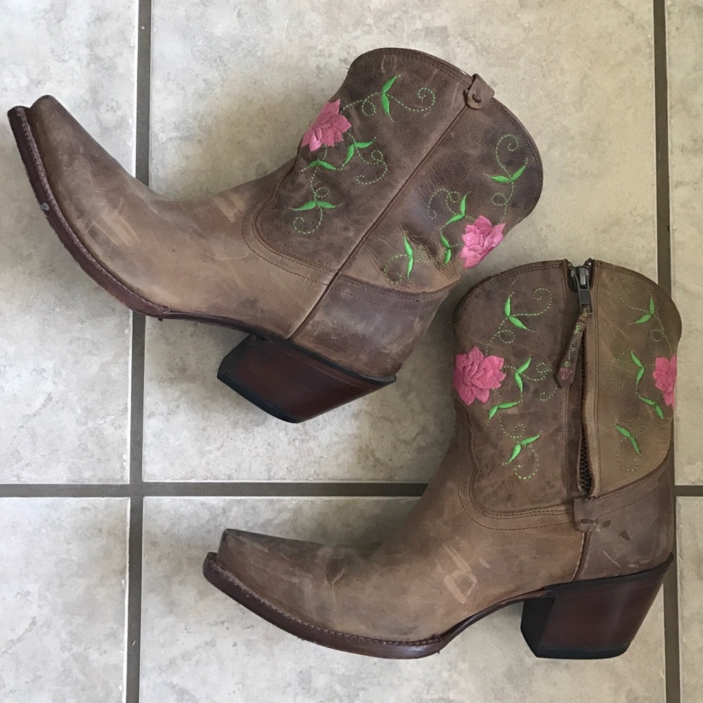 Tony Lama embroidered cowgirl booties